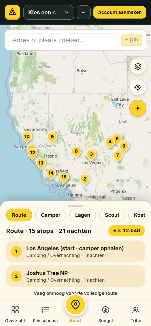 Kamptribe op mobiel met kaart en reisoverzicht.